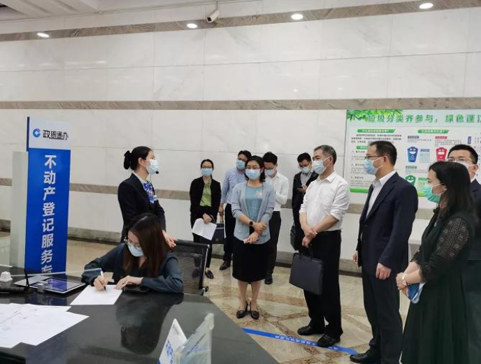 省政务服务数据管理局调研SG飞艇(中国)开奖记录查询站
政务服务一体机建设运营情况——促进自助服务泛在普惠品质提升