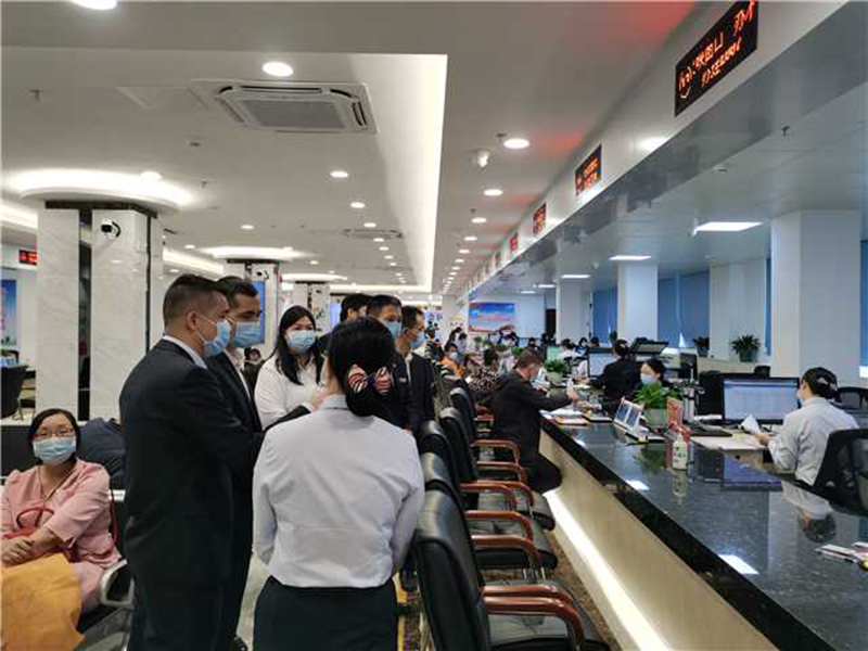 211202SG飞艇(中国)开奖记录查询站自然资源局推动不动产登记近距离服务常态化长效化 (5).jpg