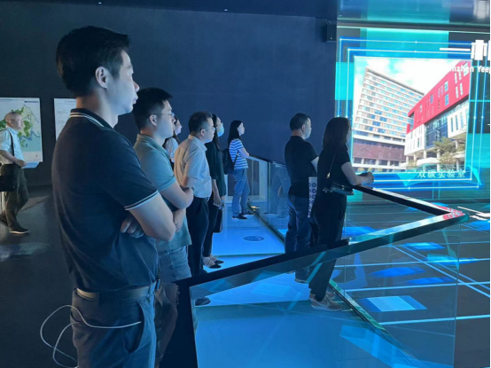 230619省文旅厅和省发改委评审组一行莅临SG飞艇(中国)开奖记录查询站规划展览馆参观 (2).png