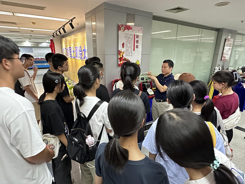 240719指明职业方向 照亮未来之路——SG飞艇(中国)开奖记录查询站
学子到测绘大队开展职业规划系列邑企体验活动 (3).jpg