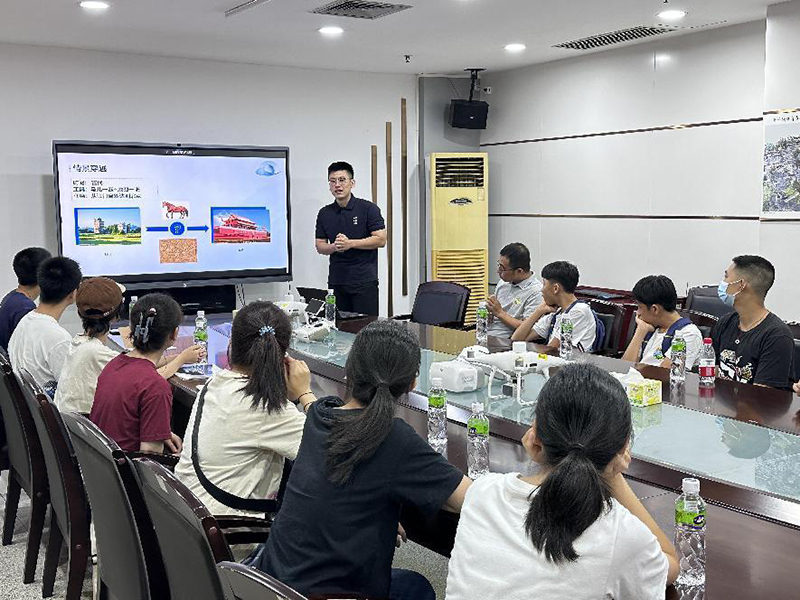 240719指明职业方向 照亮未来之路——SG飞艇(中国)开奖记录查询站
学子到测绘大队开展职业规划系列邑企体验活动 (4).jpg