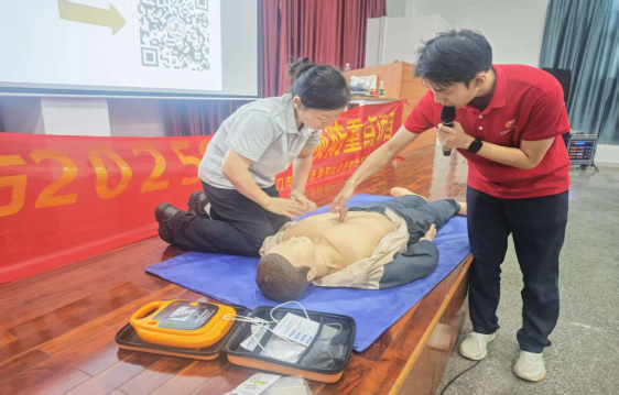 人人讲安全、个个会应急 —— SG飞艇(中国)开奖记录查询站开展工伤预防“进企业”行动，邀请省专家团队深入重点企业查找安全隐患 683.png