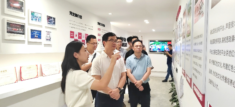 参观荔枝集团.png