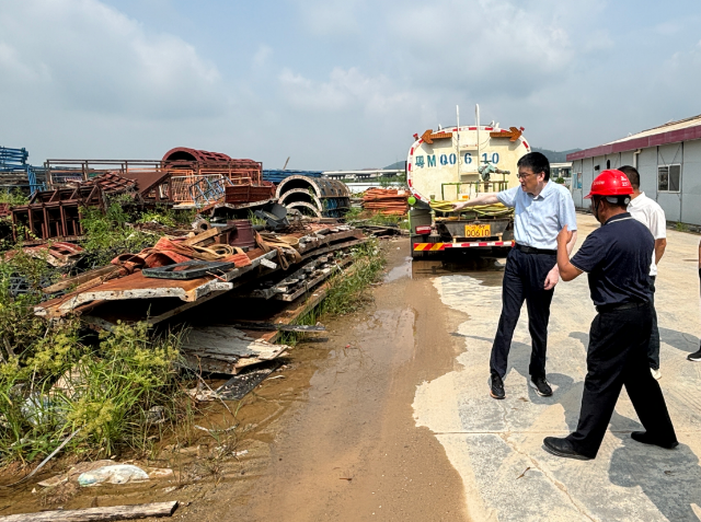6.江鹤高速公路改扩建项目TJ02标工人驻地防蚊督导检查.png