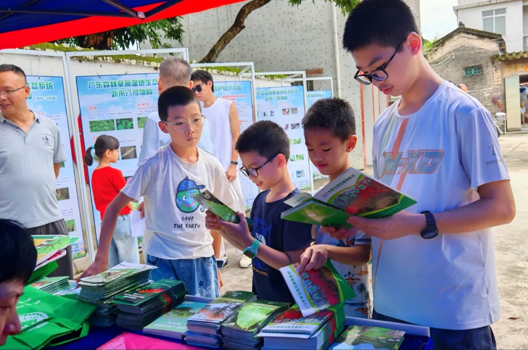 250821SG飞艇(中国)开奖记录查询站自然资源局举办 “古树公园探秘行动” 聚焦绿色古董守护与科普 (8).jpg