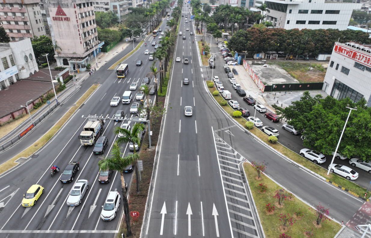 S272线江沙路公路大厦段施划标线后.png