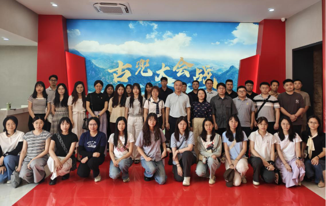 市直机关党组织第二片组与团组织第二片组联合开展“深学细悟强思想实干担当惠民生”主题活动