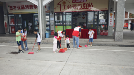 六一儿童节活动2（冯翠婷供图）.jpg