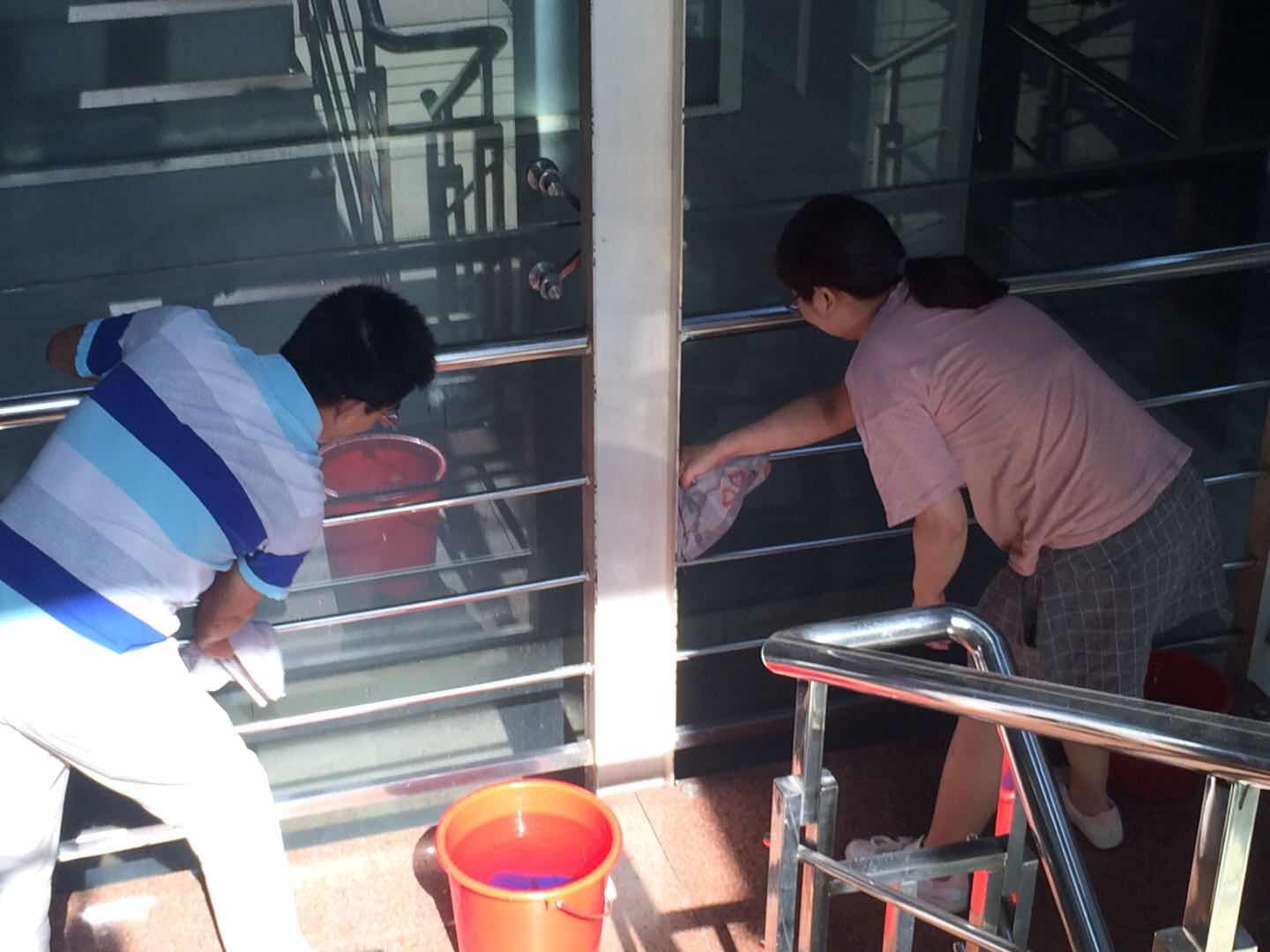 20180930(清洁2).jpg 20180930(清洁2).jpg