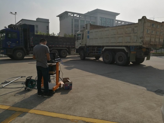 已处理1534131188605鹤山市开展渣土运输车辆尾气抽检专项行动8.8.jpg 已处理1534131188605鹤山市开展渣土运输车辆尾气抽检专项行动8.8.jpg