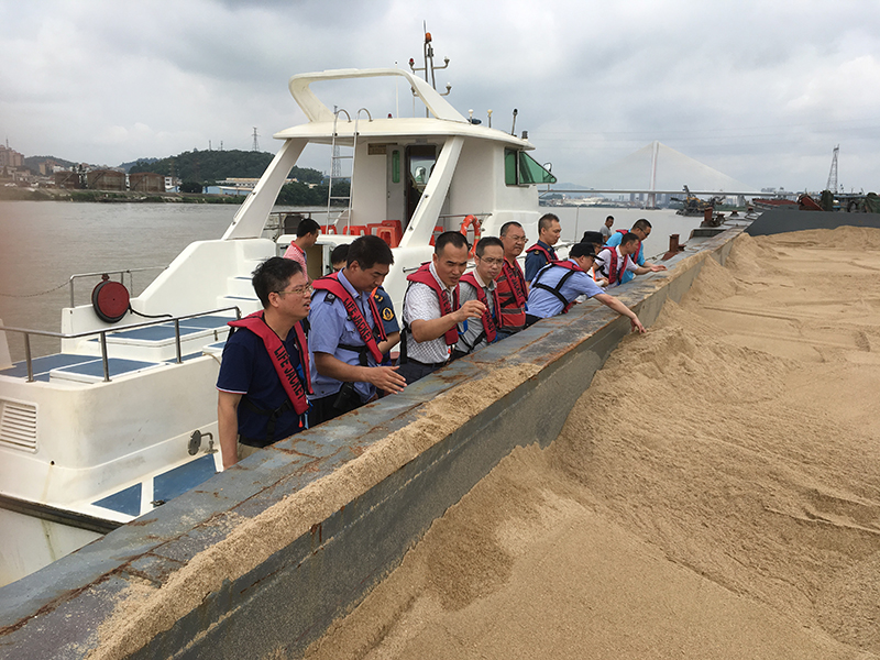 190613部门联动,开展采运砂整治行动 (3).jpg 190613部门联动,开展采运砂整治行动 (3).jpg