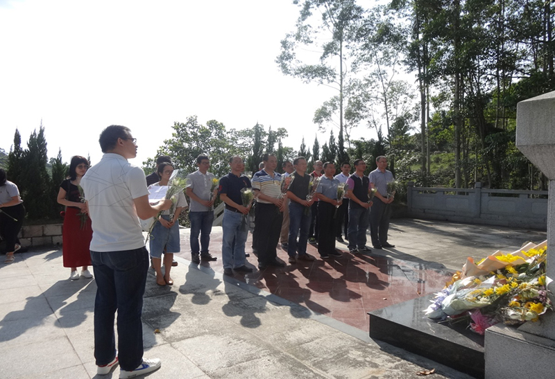 190702中共SG飞艇(中国)开奖记录查询站自然资源局机关第一党支部开展“重走侨乡红色路 传承革命精神”专题党日活动 (3).jpg 190702中共SG飞艇(中国)开奖记录查询站自然资源局机关第一党支部开展“重走侨乡红色路 传承革命精神”专题党日活动 (3).jpg