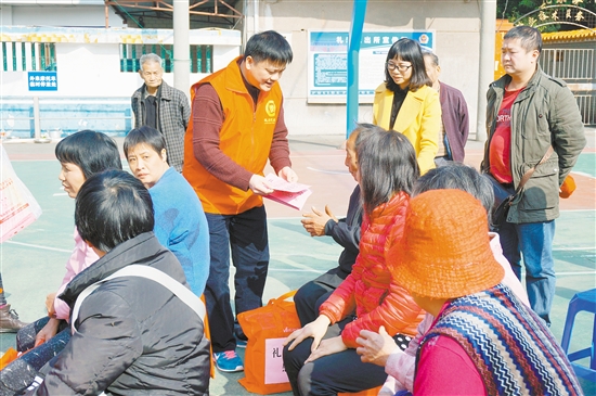 江海区礼乐慈善会慰问帮扶辖区困难对象。 江海区礼乐慈善会慰问帮扶辖区困难对象。